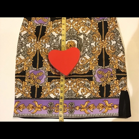 Laundry Versace style gold lavender with black chain print silky mini skirt sz 8 - Picture 9 of 10